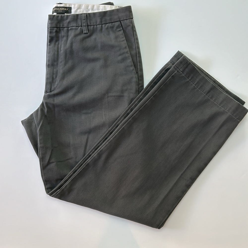 Banana Republic gray heavyweight brushed twill flat front casual pant 35 x 32